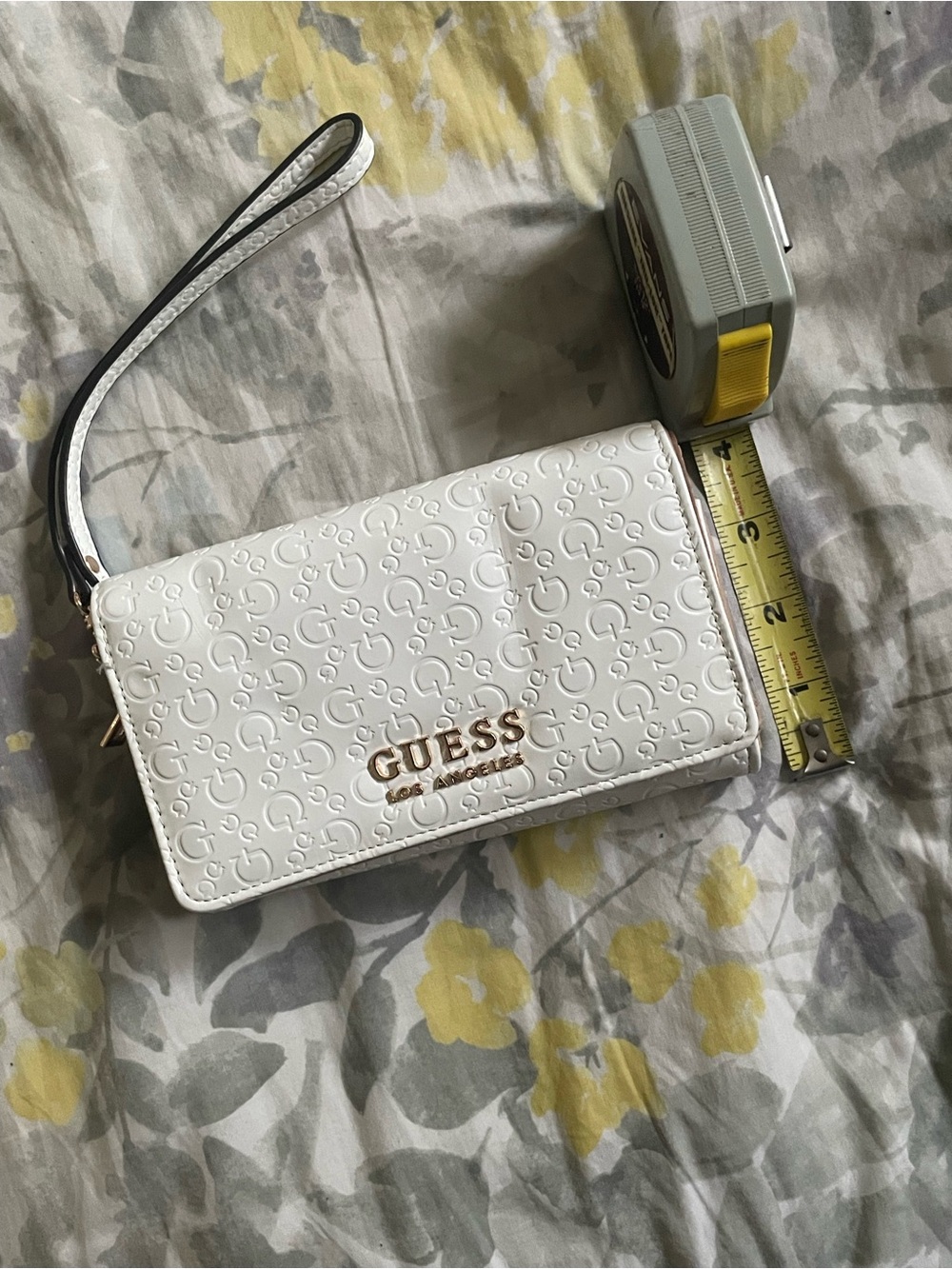 GUESS White Embossed Logo Wallet - Picture 3 of 4
